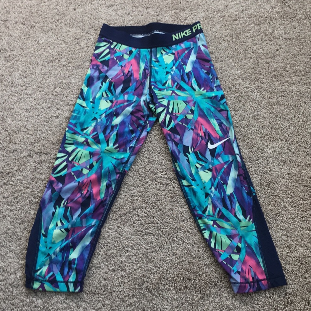 Nike pro women’s leggings